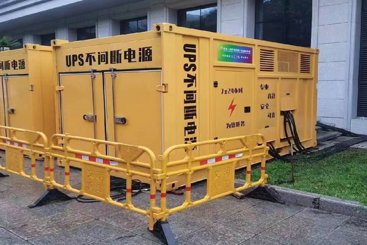 信宜发电机租赁施工现场